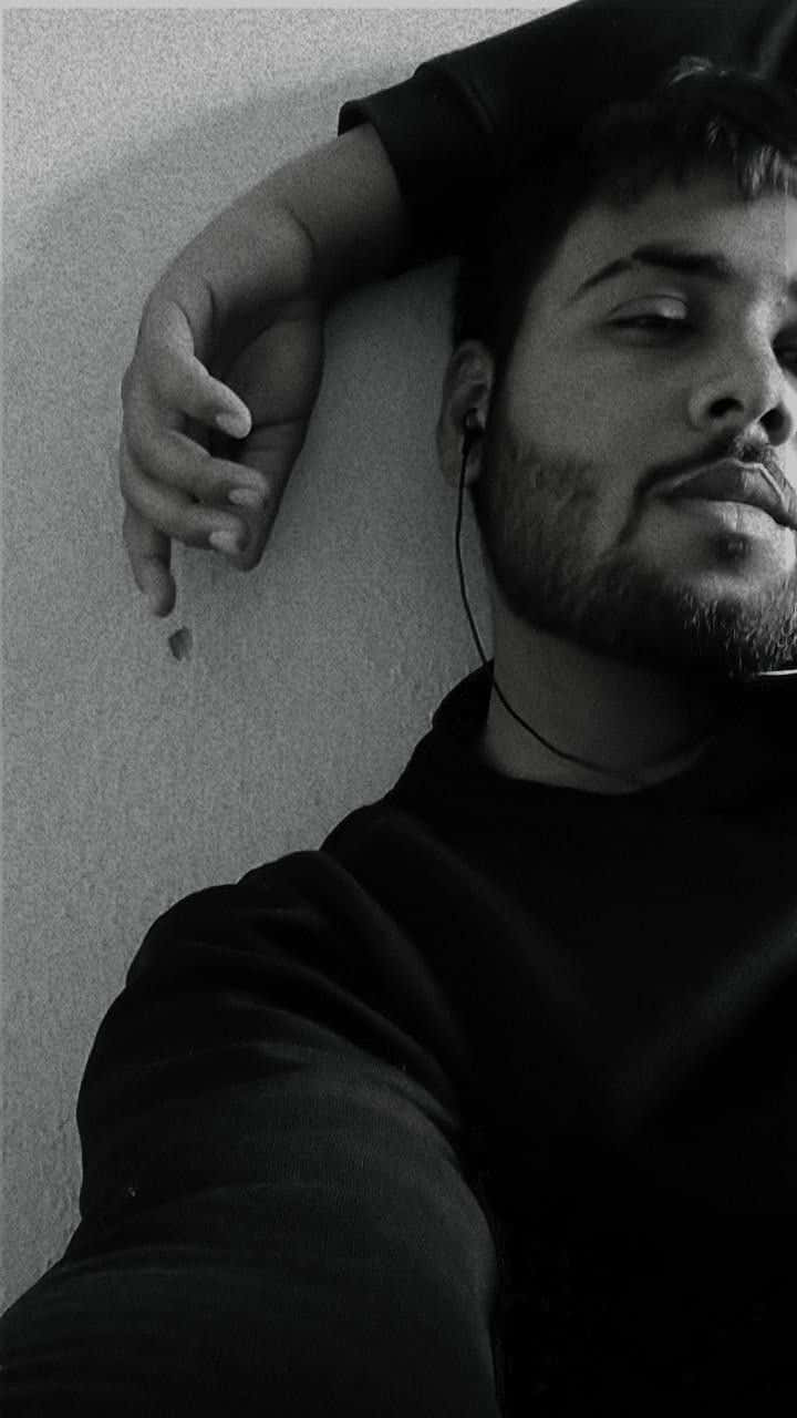 files/selfie-man-pictures-bs05g6gth1uc2e4q.jpg